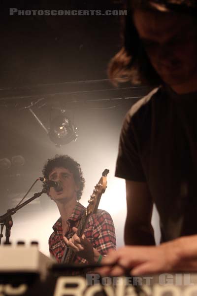 DAY WAVE - 2015-11-04 - PARIS - La Fleche d'Or - 